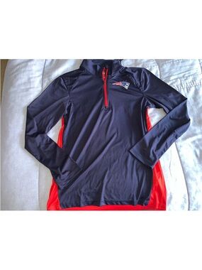 NWT AUTHENTIC YOUTH NFL TEAM NEW ENGLAND PATRIOTS LONG SLEEVED TOP SIZE LARGE